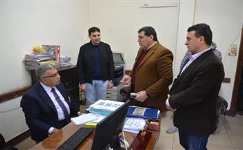 محافظ الدقهلية يتفقد إدارات الديوان العام لمتابعة انتظام العمل بملفات التصالح وتقنين أملاك الدولة