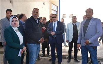 محافظ بورسعيد يتفقد سوق الهنا بحي الضواحي ويوجه بتشغيله بكامل طاقته