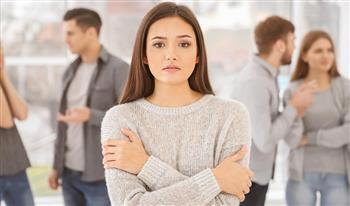 للنساء.. 7 طرق فعالة للتغلب على القلق الاجتماعي