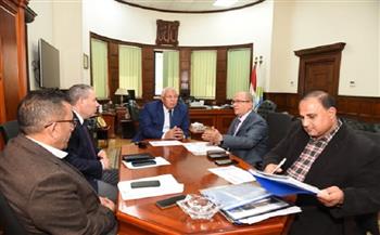 القابضة للمياه تستقبل محافظ مطروح لبحث آليات تحسين خدمات مياه الشرب والاستعداد للصيف 