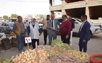 لمتابعة توافر السلع.. نائب محافظ الوادي الجديد يتفقد عدد من منافذ السلع والمخابز