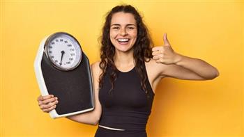 لماذا لا يكفي تقليل السعرات الحرارية لإنقاص الوزن؟