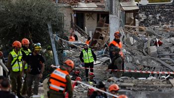 إعلام عبري: إصابة 58 شخصا جراء صاروخ باليستي إيراني ضرب شمال إسرائيل