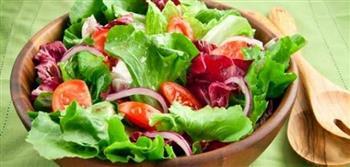 فوائد السلطة الخضراء في إفطار رمضان