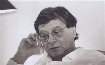 في ذكرى ميلاد محمود درويش.. صوت فلسطين المقهور والقلب النابض بالحرية