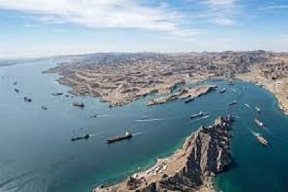 البنتاجون يدرس إرسال سفن حربية إضافية إلى الشرق الأوسط لمرافقة ناقلات النفط عبر مضيق هرمز