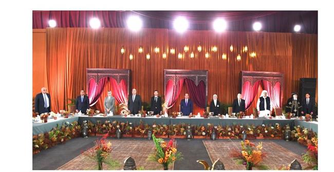 الرئيس السيسي: سعيد باللقاء مع الأسرة المصرية وأوضاع الإقليم تستدعي اليقظة   