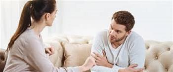 هل شريك حياتك ينتقدك دائماً؟.. إليكِ نصائح للتعامل معه