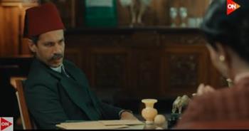 خدعة ذكية في «النص الثاني» الحلقة 9.. أحمد أمين يوهم ابنه بالحديث مع «النص»