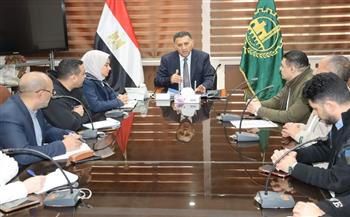 محافظ القليوبية يبحث مع شركات النقل الجماعي تدعيم المحافظة بأسطول أتوبيسات جديد