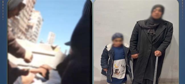 ضبط سيدة لاستغلال ابنتها في أعمال التسول بالإسكندرية