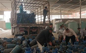 الجيزة توزع 950 أسطوانة بوتاجاز إضافية في منشأة القناطر لتخفيف التكدسات