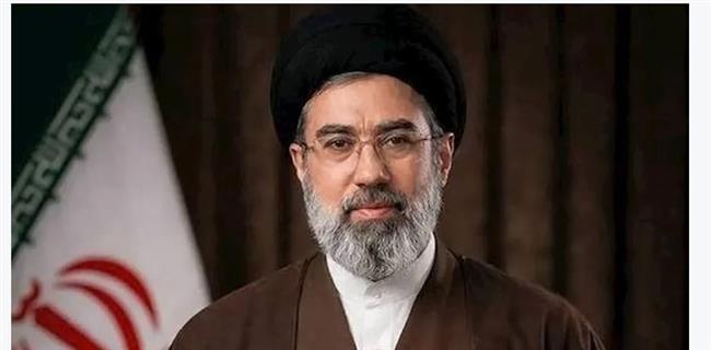 وزير الخارجية الإيراني: مجتبى خامنئي لا يعاني من أي مشكلات