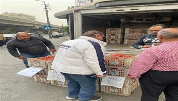 التموين تضخ سيارات متنقلة لطرح الطماطم بأسعار مخفضة للمواطنين