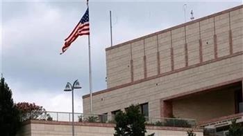 السفارة الأمريكية في بغداد تحث المواطنين على مغادرة العراق مع تصاعد التهديدات الأمنية