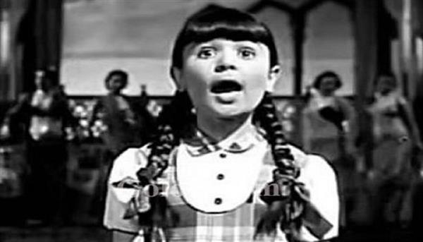 في ذكرى ميلاد الطفلة المعجزة فيروز: بكيت في أول مشهد سينمائي وعشت طفولتي متأخر  