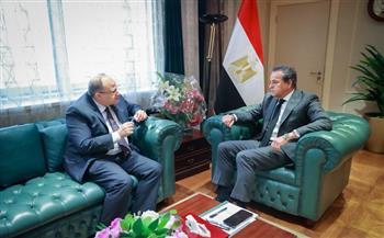 وزير الصحة يبحث مع رئيس هيئة الدواء توافر الأدوية والمستلزمات وملفات التتبع والتوطين 