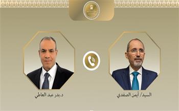 وزير الخارجية يبحث هاتفيًا مع نظيره الأردني تداعيات التصعيد العسكري الراهن في المنطقة