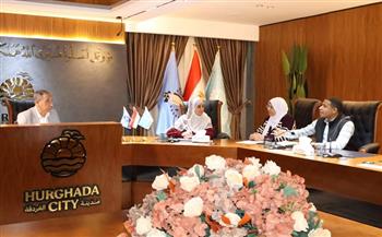 رئيس مدينة الغردقة يوجه بتفعيل منظومة تراخيص المحال العامة الجديدة وتشكيل لجان يومية لدفع عجلة الترخيص