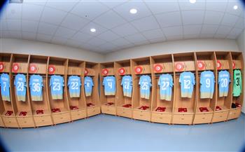 دوري أبطال أفريقيا.. قمصان الأهلي تزين ملعب حماد العقربي قبل لقاء الترجي| صور