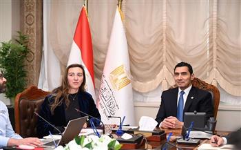 وزير الشباب والرياضة يلتقي اتحاد الريشة الطائرة ويستعرض خطة الفترة المقبلة