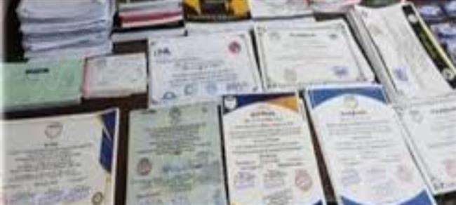 تزوير المستندات والتواقيع.. عقوبات صارمة تصل إلى الحبس