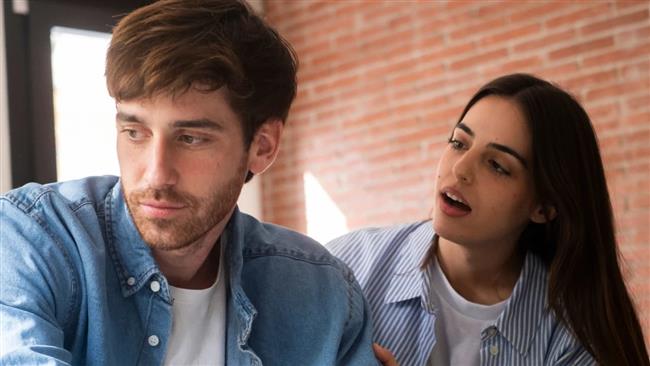 للنساء.. هل لكِ الأولولية في حياة شريكك؟.. علامات تكشف حقيقة مشاعره