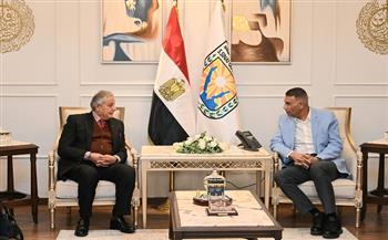 محافظ جنوب سيناء يؤكد أهمية دور المكتبات في نشر الوعي الثقافي والمعرفي بين الشباب والنشء