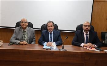 رئيس جامعة قنا يتابع سير العمل بالمستشفيات الجامعية وتفعيل منظومة التحول الرقمي