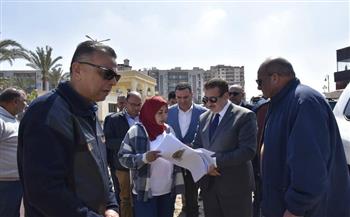 محافظ بورسعيد يستعرض التصميمات الهندسية المقترحة للتطوير بميدان مجمع المطاعم و يوجه بسرعة اعداد تصور مبدئي 