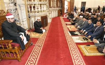 محافظ المنوفية يشهد الاحتفال بليلة القدر بمسجد الرؤوف الرحيم بشبين الكوم وسط جموع المواطنين 