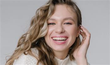 هل ثقتك في ذاتك لا ترتبط بدعم شريك حياتك؟.. إليكِ أبرز سماتك