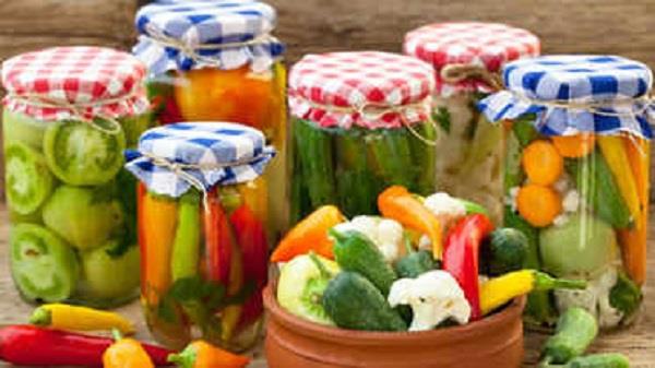 حيل من زمن الجدات.. 8 طرق تقليدية لحفظ الطعام لفترات أطول