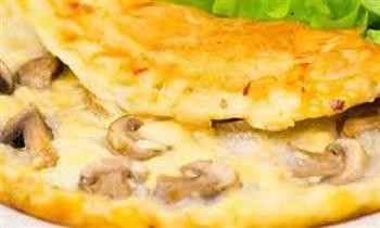 سحور 28 رمضان.. بيض مقلي بالمشروم والخضار