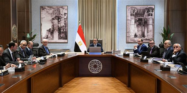 رئيس الوزراء يستعرض الإصدارة الجديدة المحدثة من وثيقة سياسة ملكية الدولة