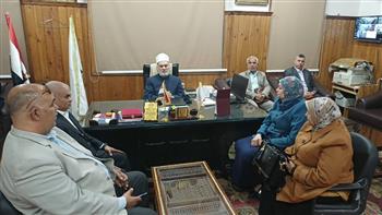 رئيس سوهاج الأزهرية يلتقي بمديري الإدارات والموجهين الجدد لوضع خطط العمل