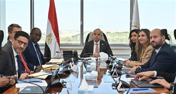 وزير الاستثمار يستعرض محاور تطوير البيئة الاستثمارية في اجتماع موسع مع ممثلي مؤسسة التمويل