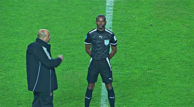 الأهلي يشكو الحكم السنغالي عيسى سي.. ويطالب بحماية نزاهة المسابقات الإفريقية