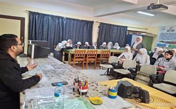 محاضرة بثقافة الفيوم تبرز دور القراءة في تنمية وعي الطالبات