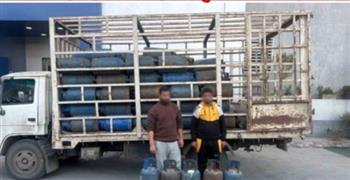 القبض على سائق وعامل بمحاولة بيع أسطوانات غاز بالسوق السوداء بالدقهلية