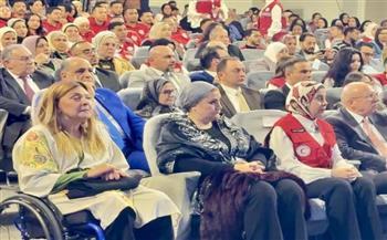 إيمان كريم تشهد ندوة وتكريم صناع وأبطال مسلسل "صحاب الأرض"