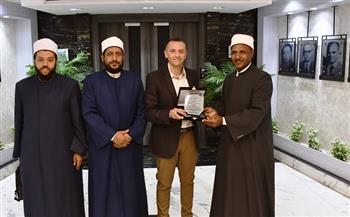 محافظ أسوان يشيد بالدور الوطني المحوري للأزهر الشريف في ترسيخ قيم الوسطية والاعتدال 