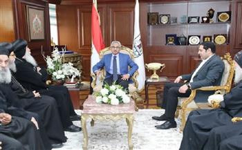 محافظ بني سويف يتلقى التهاني من قيادات الكنيسة الأرثوذكسية بمناسبة عيد الفطر المبارك