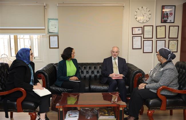 المستشارة أمل عمار تستقبل سفير أستراليا لبحث سبل التعاون المشترك بين الجانبين 