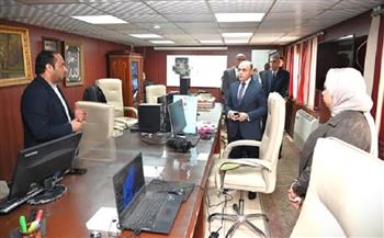 محافظ الغربية يهنئ العاملين بديوان عام المحافظة بعيد الفطر المبارك