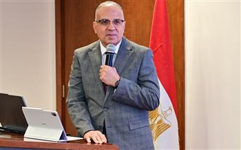 وزير الري يكرم 24 من المتدربين الأفارقة من دول حوض نهر النيل والقرن الأفريقى بعد إتمام الدورة التدريبية 