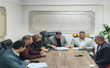نائب محافظ البحيرة يعقد اجتماعًا لمتابعة نسب تنفيذ المركز التكنولوجي وملفات التصالح وموقف التقنين