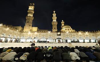 في الليلة الـ 29 من رمضان.. توافد كبير من المصلين على الجامع الأزهر لآداء صلاتي العشاء والتراويح