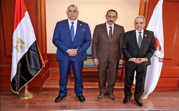 محافظ سوهاج يستقبل نقيب عام المحامين لبحث أوجه التعاون المشترك