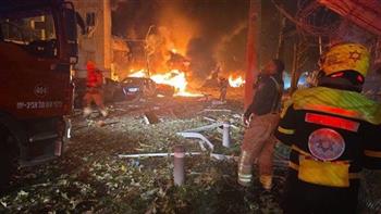 بسبب سقوط شظايا.. مقتل شخص وإصابة آخرين في إسرائيل